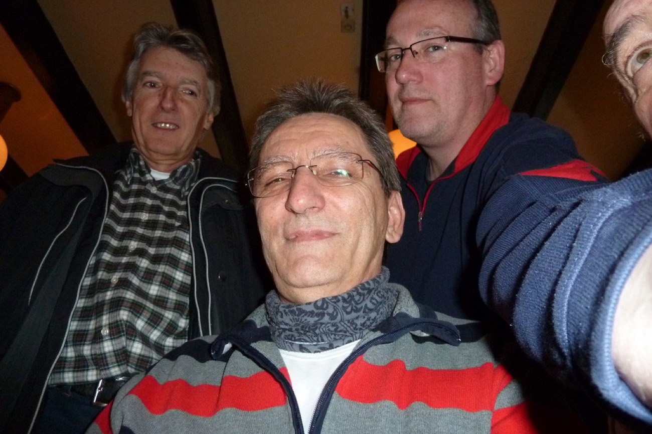 Drei Stammtischler beim Selfie